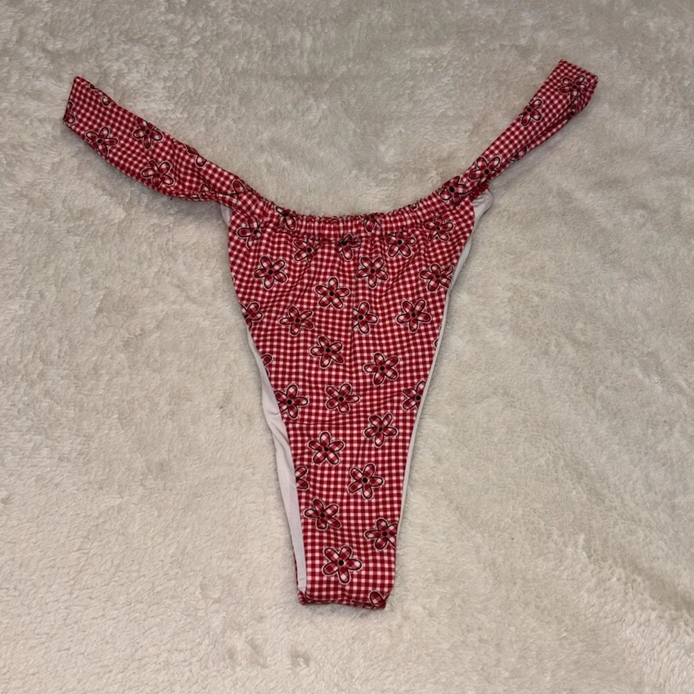 PINK by Frankie’s Bikinis 2 Piece Bikini